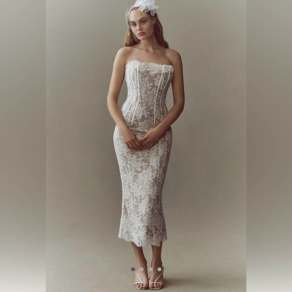 V. Chapman Strapless White Lace Sheath Wedding Dress